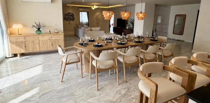 Condominio de 4 dormitorios en Bangkok, Tailandia № 233608