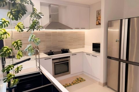 Condominio de 3 dormitorios en Bangkok, Tailandia № 233610 - foto 8