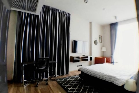 Condominio de 2 dormitorios en Bangkok, Tailandia № 233609 - foto 17