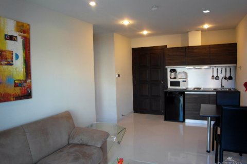 Condominio de 1 dormitorio en Jomtien Beach, Pattaya, Tailandia № 204122 - foto 2