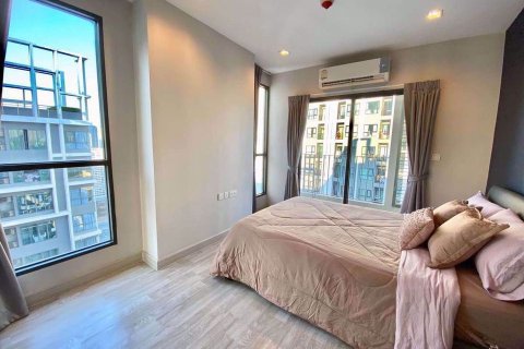 Condominio de 2 dormitorios en Huai Khwang, Bangkok, Tailandia № 48076 - foto 7