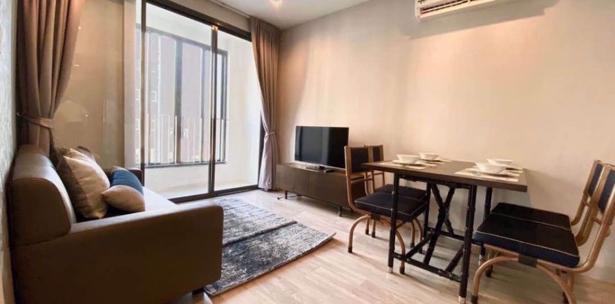Condominio de 2 dormitorios en Huai Khwang, Bangkok, Tailandia № 48076