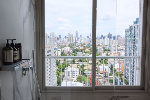 Condominio de 2 dormitorios en Watthana, Bangkok, Tailandia № 48079 - foto 21