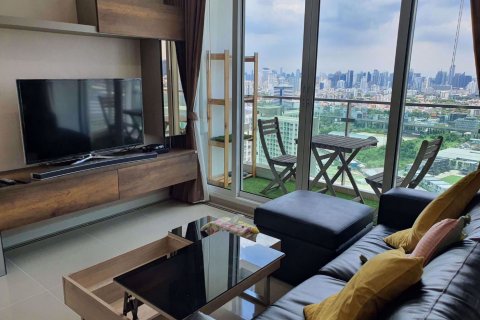 Condominio de 2 dormitorios en Huai Khwang, Bangkok, Tailandia № 48080 - foto 2