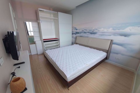 Condominio de 2 dormitorios en Huai Khwang, Bangkok, Tailandia № 48080 - foto 7