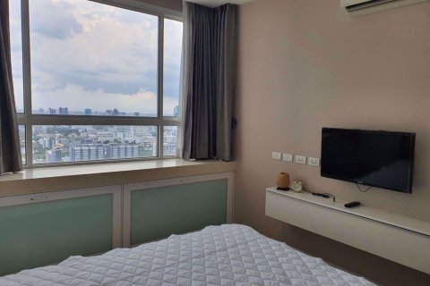Condominio de 2 dormitorios en Huai Khwang, Bangkok, Tailandia № 48080 - foto 5