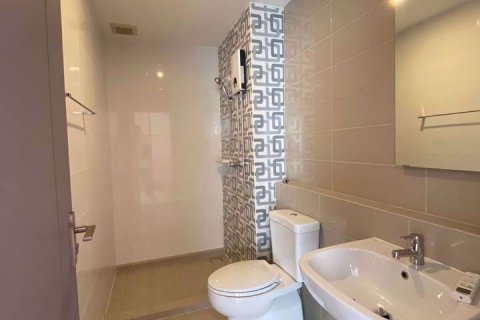 Casa de 3 dormitorios en Lat Phrao, Bangkok, Tailandia № 48077 - foto 15
