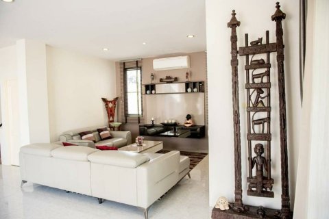 Chalet de 5 dormitorios en Chiang Mai, Tailandia № 160012 - foto 6