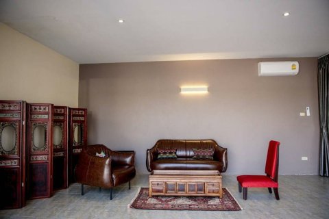 Chalet de 5 dormitorios en Chiang Mai, Tailandia № 160012 - foto 9