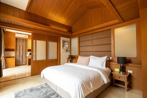 Chalet de 3 dormitorios en Chiang Mai, Tailandia № 160010 - foto 15