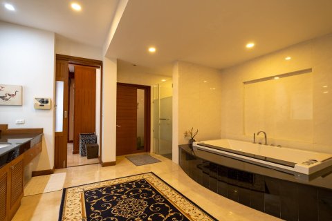 Chalet de 3 dormitorios en Chiang Mai, Tailandia № 160010 - foto 23