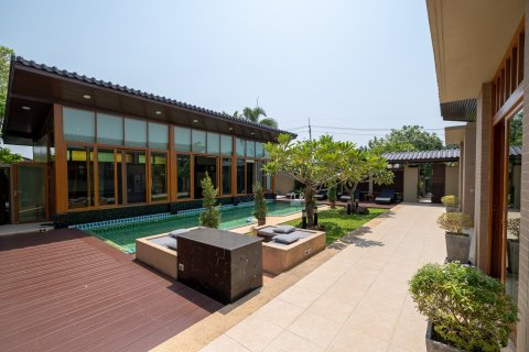 Chalet de 3 dormitorios en Chiang Mai, Tailandia № 160010 - foto 2