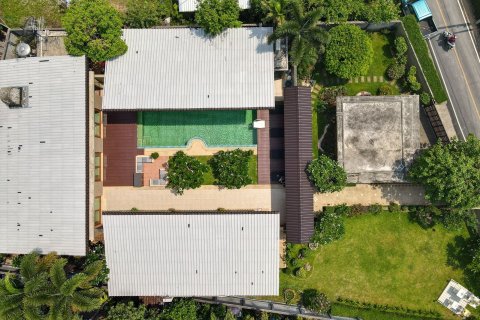 Chalet de 3 dormitorios en Chiang Mai, Tailandia № 160010 - foto 4