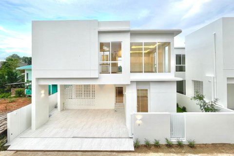 Chalet de 4 dormitorios en Chiang Mai, Tailandia № 160014