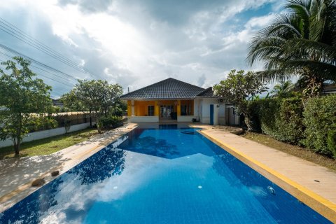 Chalet de 4 dormitorios en Chiang Mai, Tailandia № 160015 - foto 2
