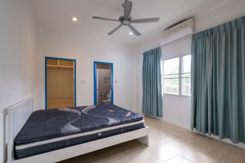 Chalet de 4 dormitorios en Chiang Mai, Tailandia № 160015 - foto 10