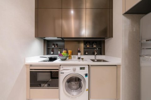 Condominio de 1 dormitorio en Phaya Thai, Bangkok, Tailandia № 166777 - foto 2
