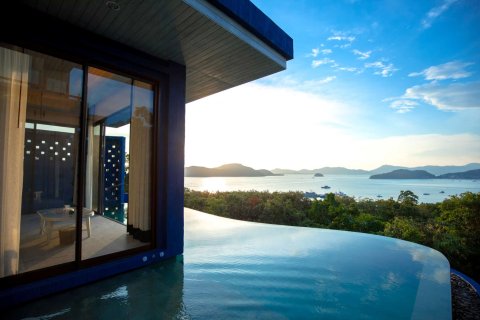 Chalet de 4 dormitorios en Phuket, Tailandia № 166787 - foto 14