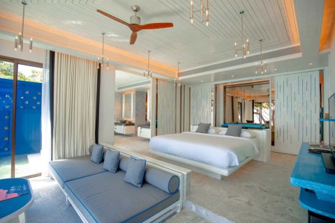 Chalet de 4 dormitorios en Phuket, Tailandia № 166787 - foto 12