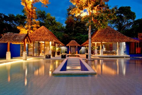 Chalet de 4 dormitorios en Phuket, Tailandia № 166787 - foto 28