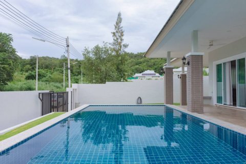 Chalet de 3 dormitorios en Hua Hin, Tailandia № 134457 - foto 2