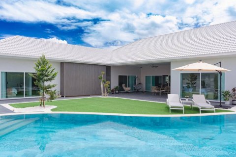 Villa à Hua Hin, Thaïlande 4 chambres № 134459