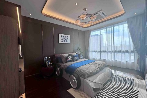 Casa de 3 dormitorios en Thonburi, Bangkok, Tailandia № 184044 - foto 6