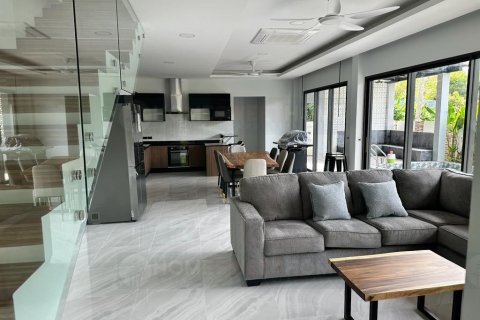 Chalet de 4 dormitorios en Ko Samui, Tailandia № 180130 - foto 11
