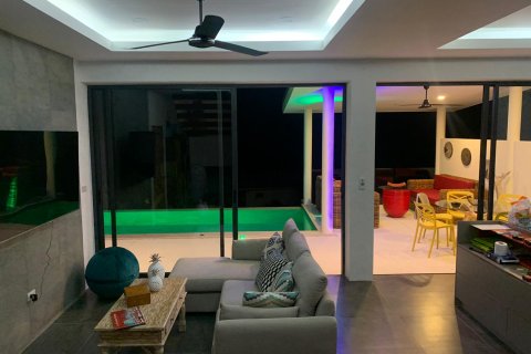Chalet de 3 dormitorios en Ko Samui, Tailandia № 180124 - foto 13