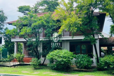 Chalet de 3 dormitorios en Bangkok, Tailandia № 133809 - foto 10