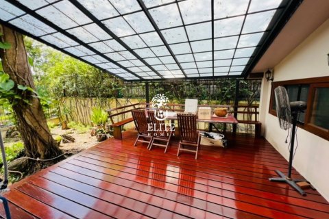Chalet de 3 dormitorios en Bangkok, Tailandia № 133809 - foto 9