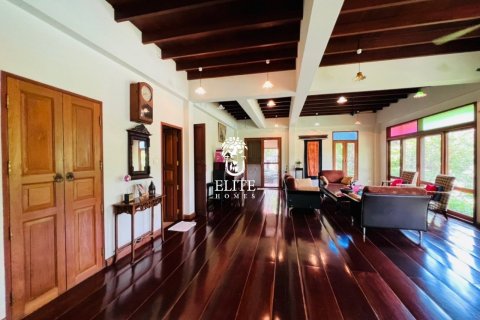 Chalet de 3 dormitorios en Bangkok, Tailandia № 133809 - foto 3