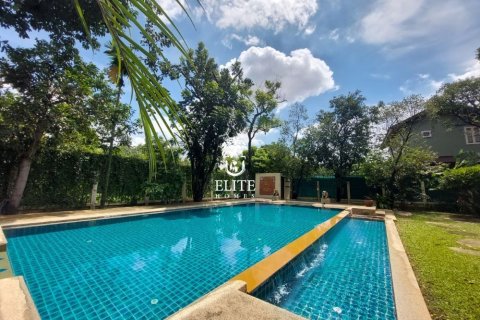 Chalet de 3 dormitorios en Bangkok, Tailandia № 133809 - foto 30