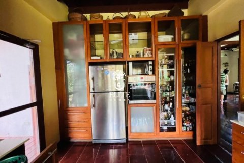 Chalet de 3 dormitorios en Bangkok, Tailandia № 133809 - foto 5