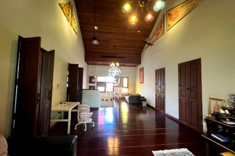 Chalet de 3 dormitorios en Bangkok, Tailandia № 133809 - foto 20