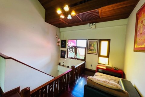 Chalet de 3 dormitorios en Bangkok, Tailandia № 133809 - foto 7