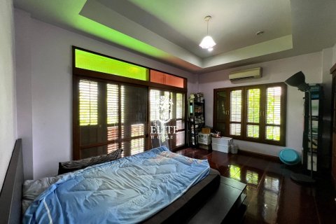 Chalet de 3 dormitorios en Bangkok, Tailandia № 133809 - foto 21