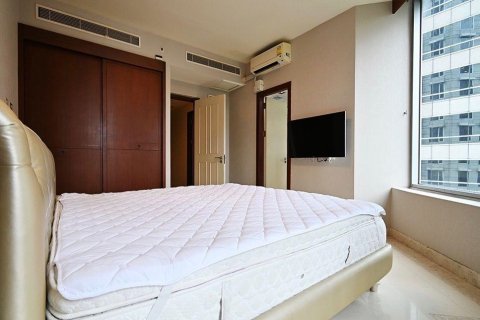Condominio de 3 dormitorios en Pathum Wan, Bangkok, Tailandia № 133812 - foto 16