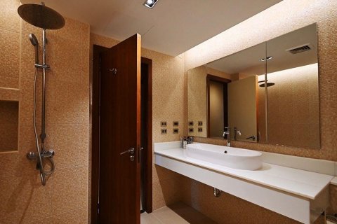 Condominio de 3 dormitorios en Pathum Wan, Bangkok, Tailandia № 133812 - foto 11