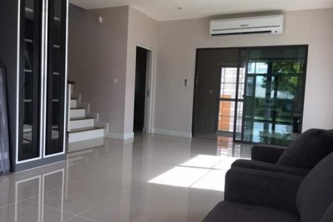 Chalet de 4 dormitorios en Prawet, Bangkok, Tailandia № 133807 - foto 14
