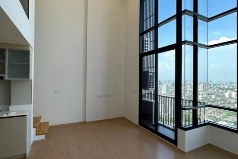 Condominio de 2 dormitorios en Watthana, Bangkok, Tailandia № 133813 - foto 12