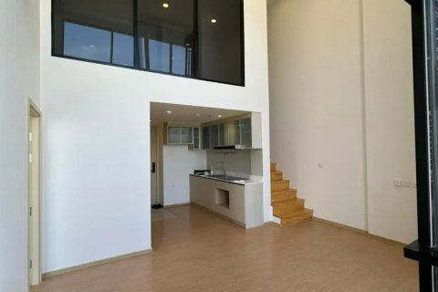 Condominio de 2 dormitorios en Watthana, Bangkok, Tailandia № 133813 - foto 11