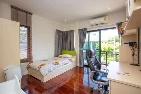 Casa de 3 dormitorios en Chiang Mai, Tailandia № 121729 - foto 14