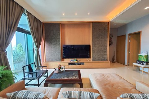 Condominio de 4 dormitorios en Bangkok, Tailandia № 181015 - foto 3