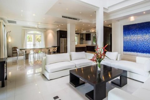 Condominio de 3 dormitorios en Bangkok, Tailandia № 181014 - foto 9