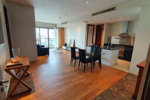 Condominio de 2 dormitorios en Khlong Toei, Bangkok, Tailandia № 164475 - foto 6