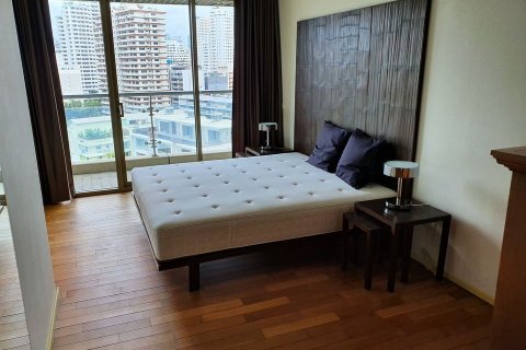 Condominio de 2 dormitorios en Khlong Toei, Bangkok, Tailandia № 164475 - foto 9