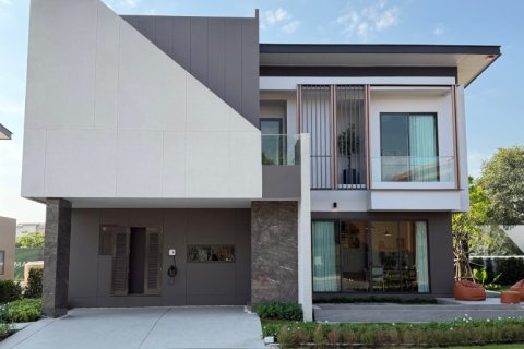 Casa de 4 dormitorios en Pattaya, Tailandia № 151046 - foto 13
