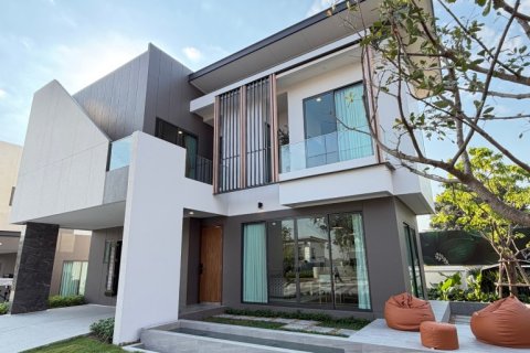 Casa de 4 dormitorios en Pattaya, Tailandia № 151046 - foto 14