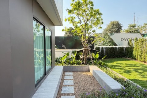 Casa de 4 dormitorios en Pattaya, Tailandia № 151046 - foto 15